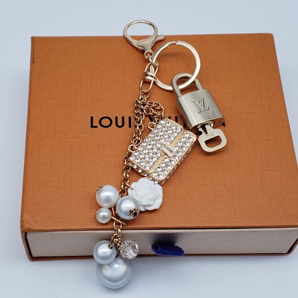 Authentic Louis Vuitton Gold Lock & Box w/ Unbranded Bag Bagcharm - Picture 4 of 5